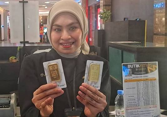Harga emas Butik Antam Pekanbaru tembus Rp2,1 juta per gram (foto/riki)
